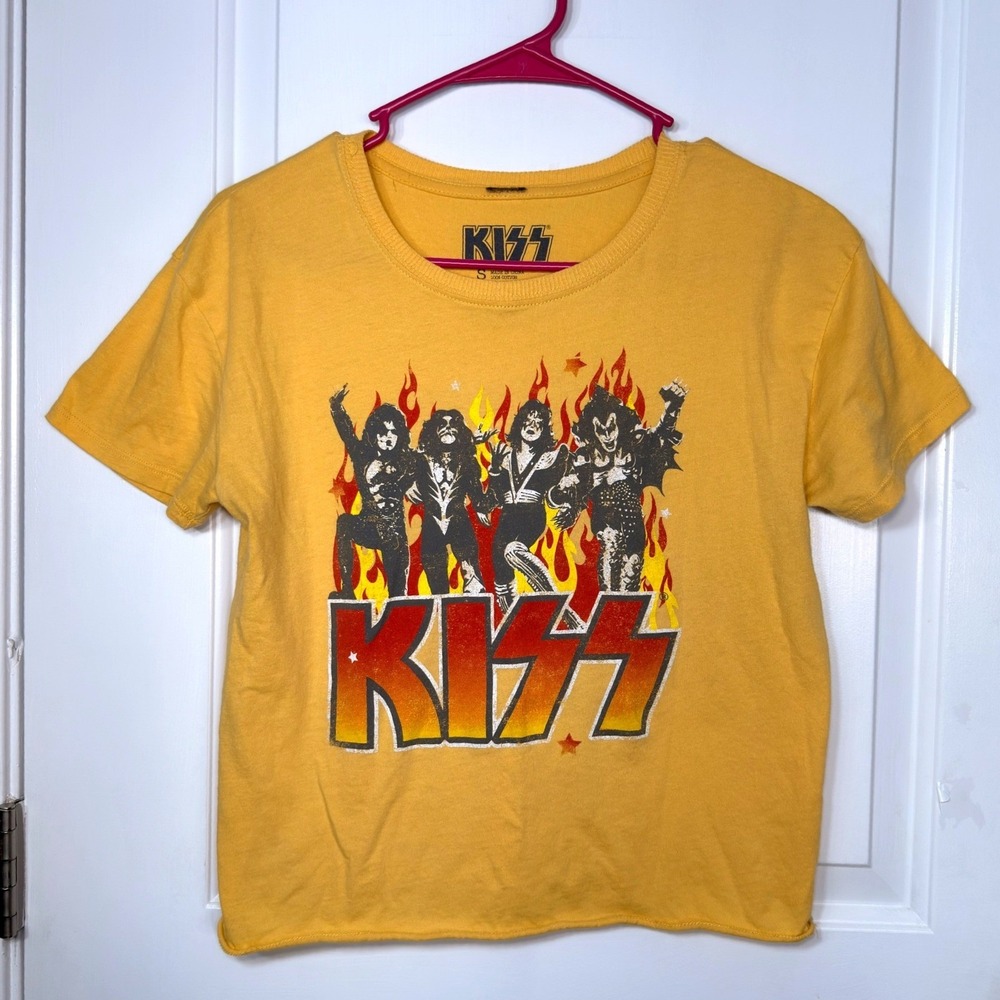 KISS Band Graphic T-Shirt Mustard Yellow Flame Logo Raw Hem Cropped Small S